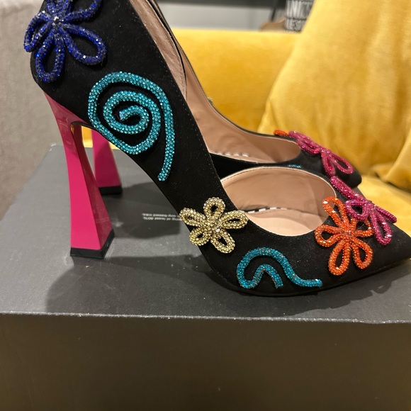 Betsey Johnson Black Heels with Multicolor Embellishments - Picture 4 of 8